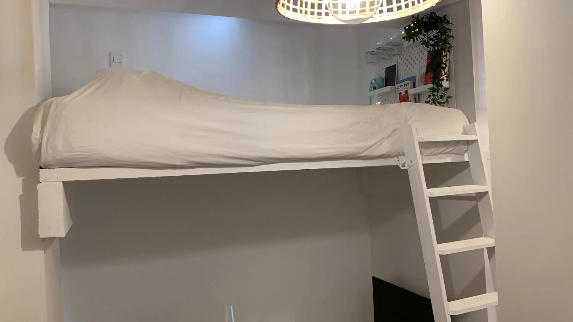 דירה פריז Joli Studio Coeur Montmartre A